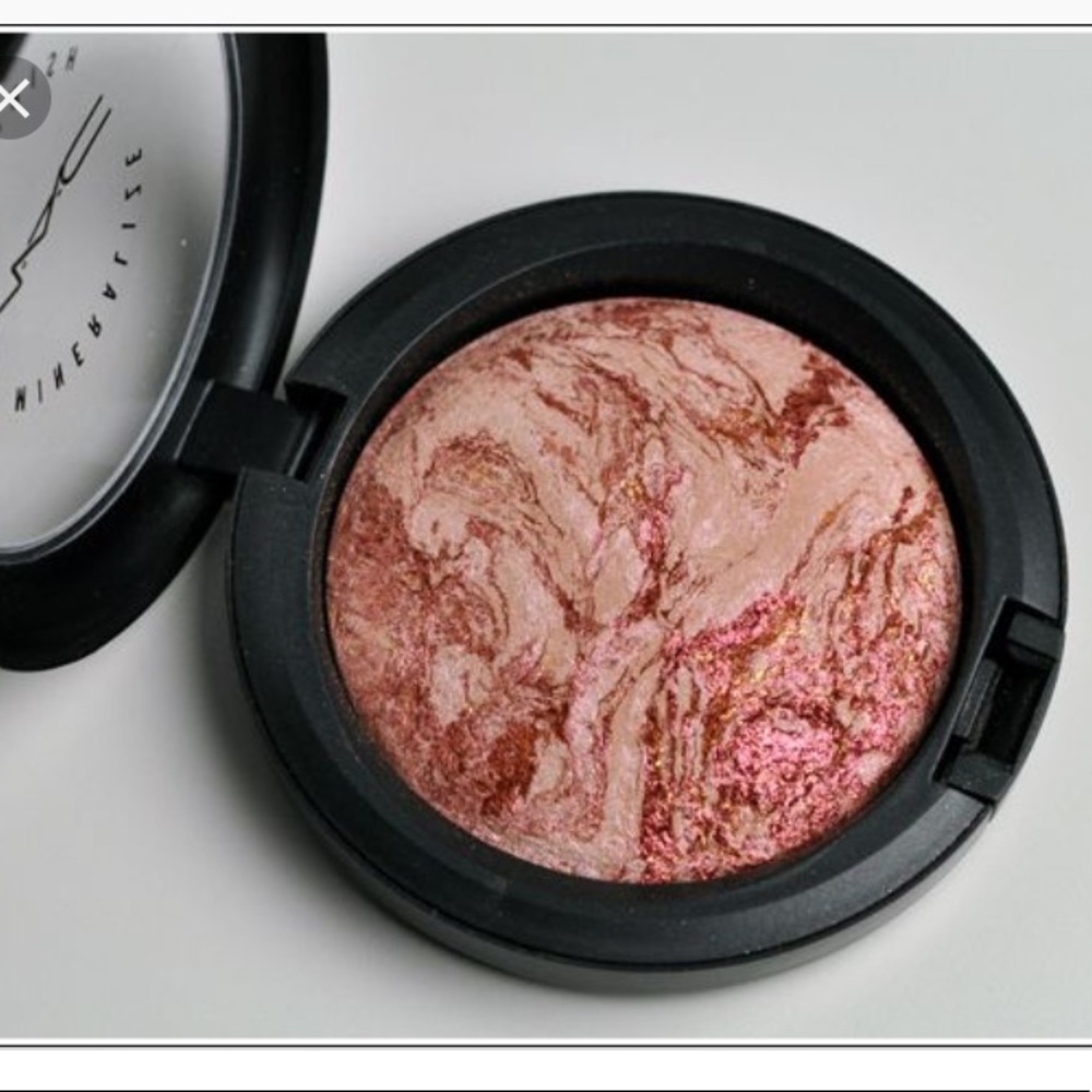 Rare! Mac cosmetics MSF in petticoat